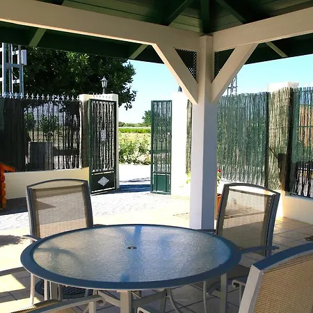 Casa Las Tres Hermanas Country house *